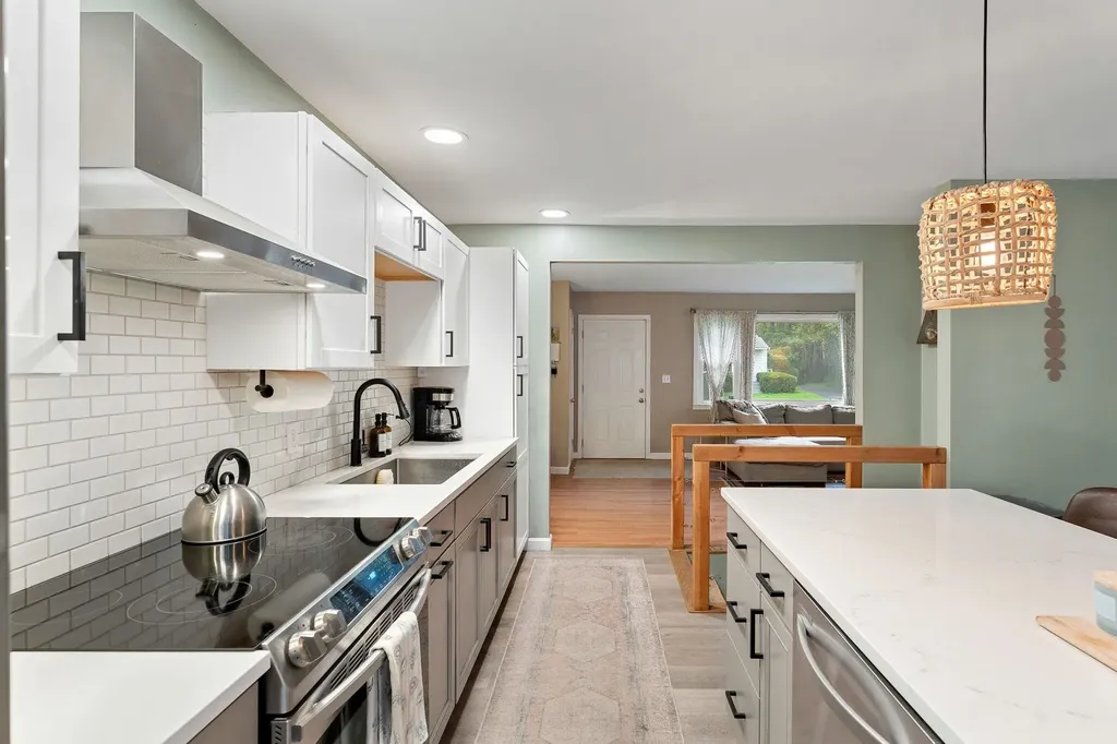 35 Baldwin Avenue South Burlington VT 05403