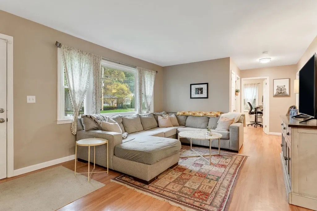 35 Baldwin Avenue South Burlington VT 05403