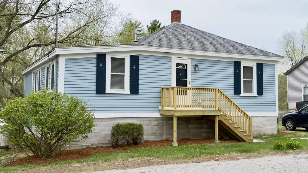 10 Cote Circle Raymond NH 03077