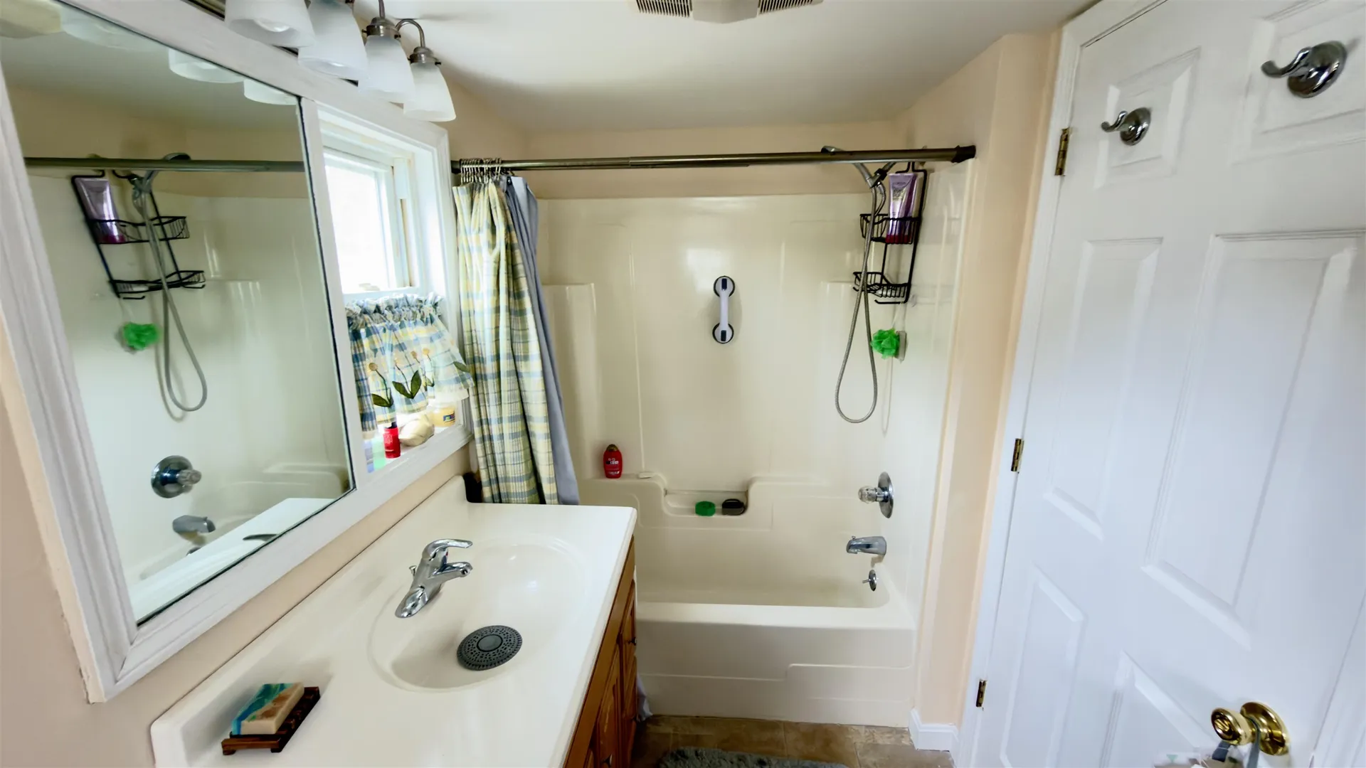 10 Cote Circle Raymond NH 03077