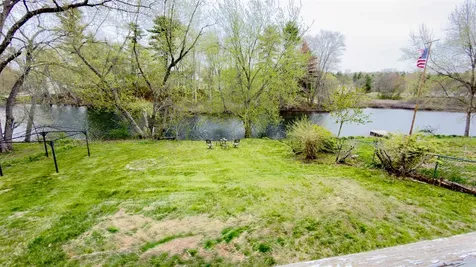 10 Cote Circle Raymond NH 03077