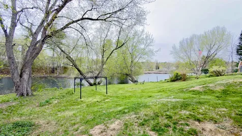 10 Cote Circle Raymond NH 03077