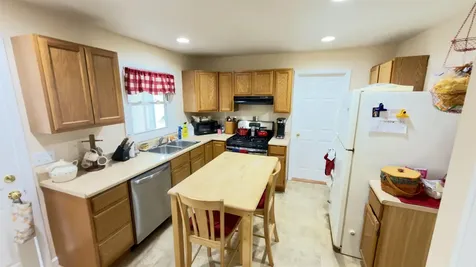 10 Cote Circle Raymond NH 03077