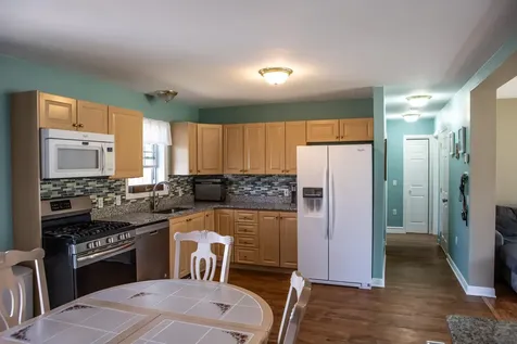 30 Cricket Hill Way Franklin NH 03235