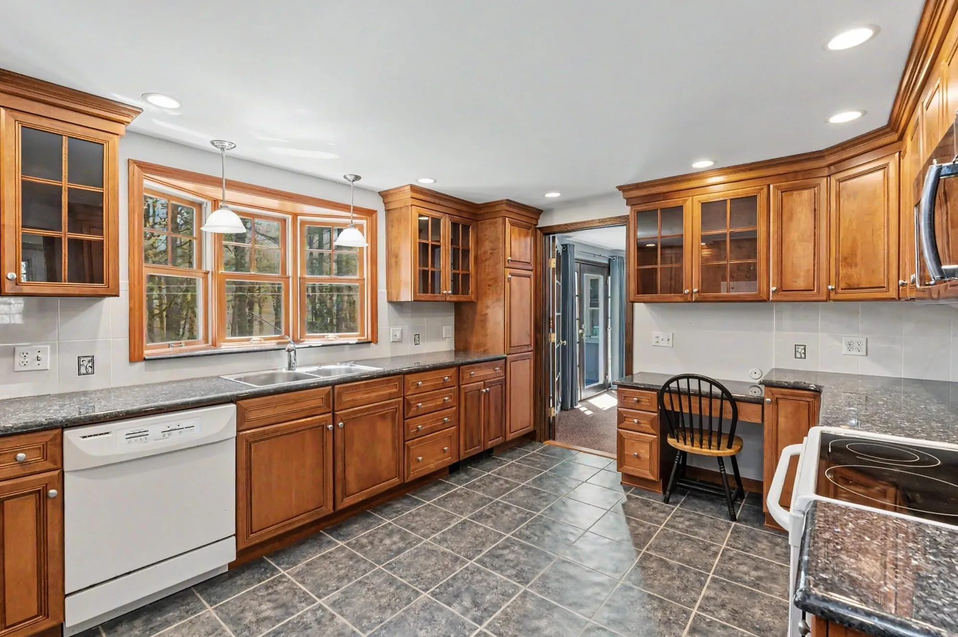 10 Fox Den Road Hollis NH 03049