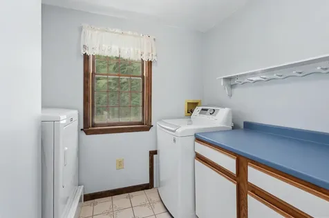 10 Fox Den Road Hollis NH 03049