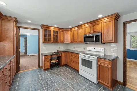 10 Fox Den Road Hollis NH 03049