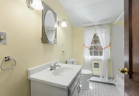 10 Fox Den Road Hollis NH 03049
