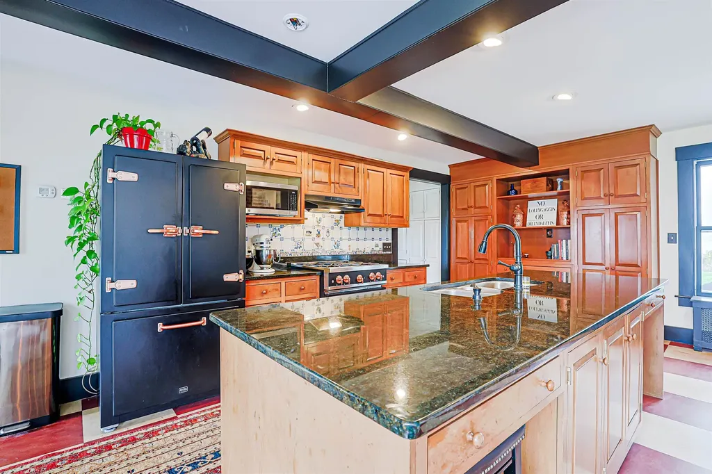 62 Putney Hill Road Hopkinton NH 03229