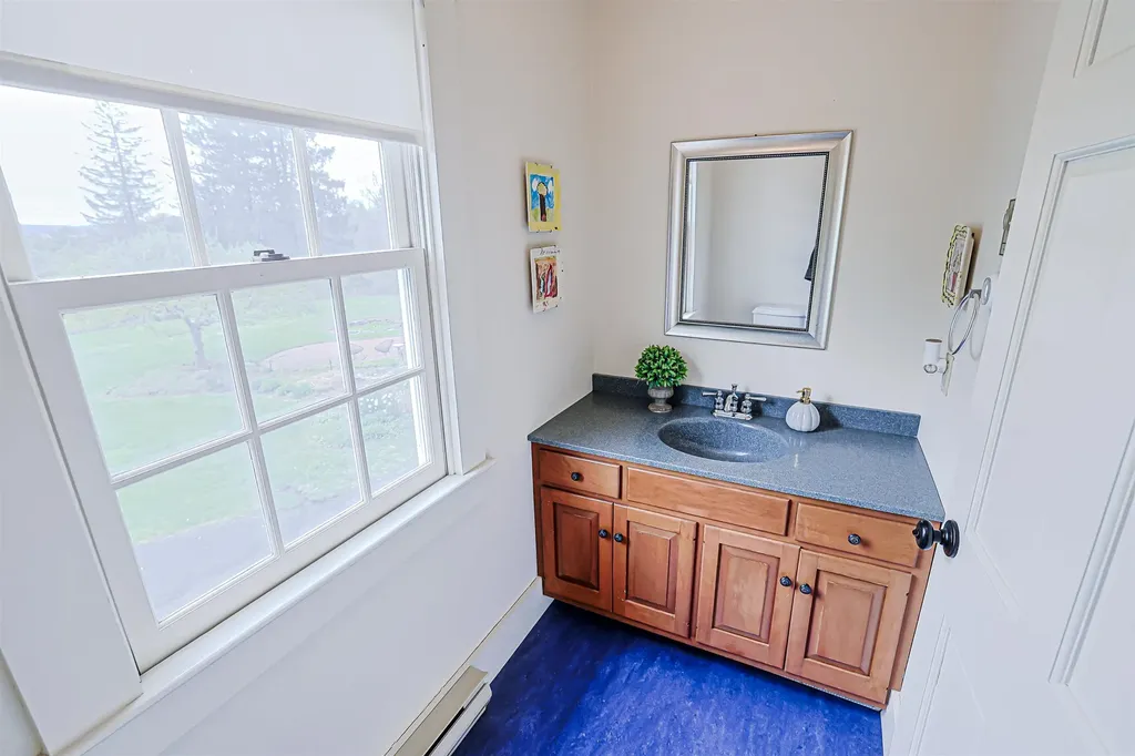 62 Putney Hill Road Hopkinton NH 03229
