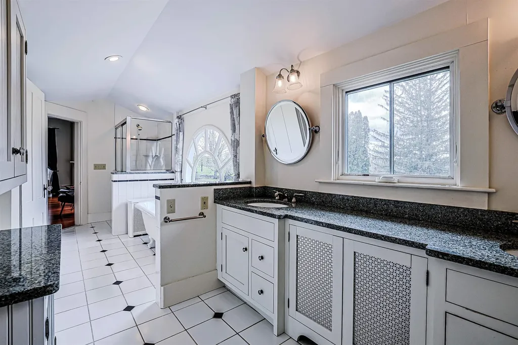 62 Putney Hill Road Hopkinton NH 03229