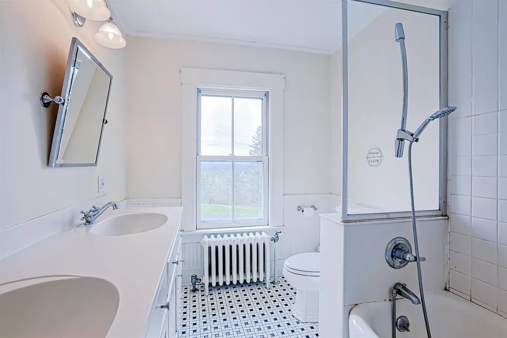 62 Putney Hill Road Hopkinton NH 03229