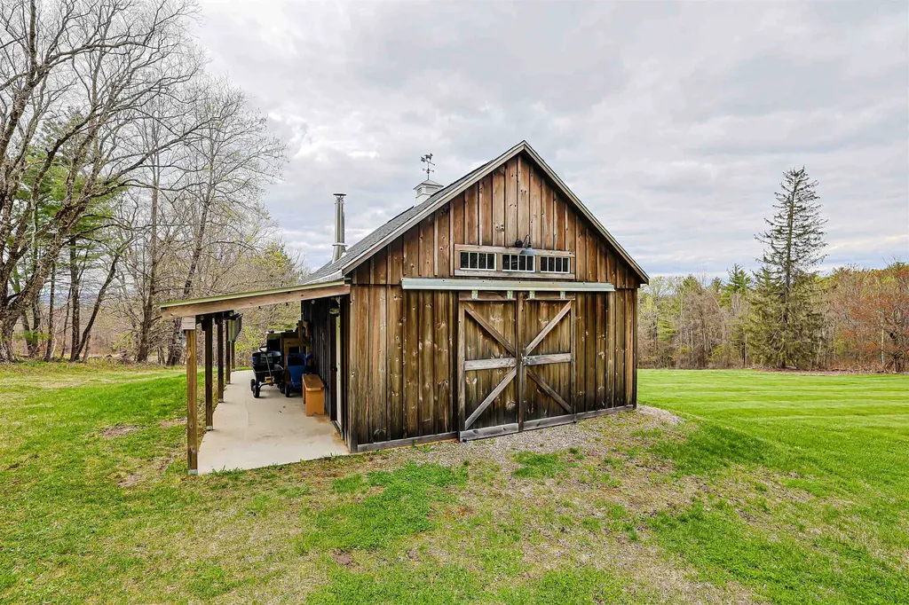 62 Putney Hill Road Hopkinton NH 03229