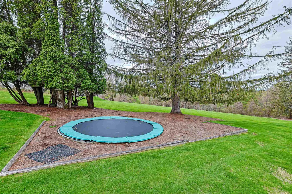 62 Putney Hill Road Hopkinton NH 03229