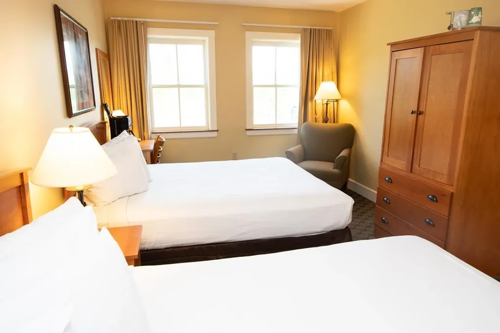 368/370 Qtr. I V Jackson Gore Inn Ludlow VT 05149