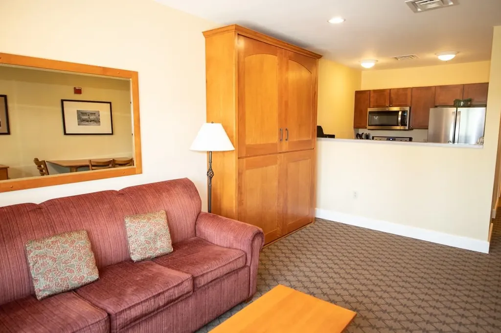 368/370 Qtr. I V Jackson Gore Inn Ludlow VT 05149