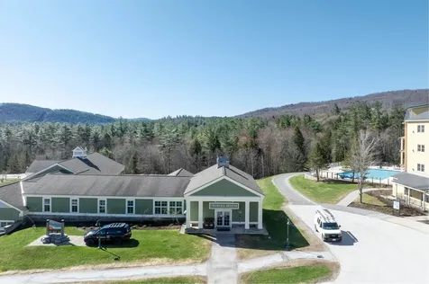 368/370 Qtr. I V Jackson Gore Inn Ludlow VT 05149