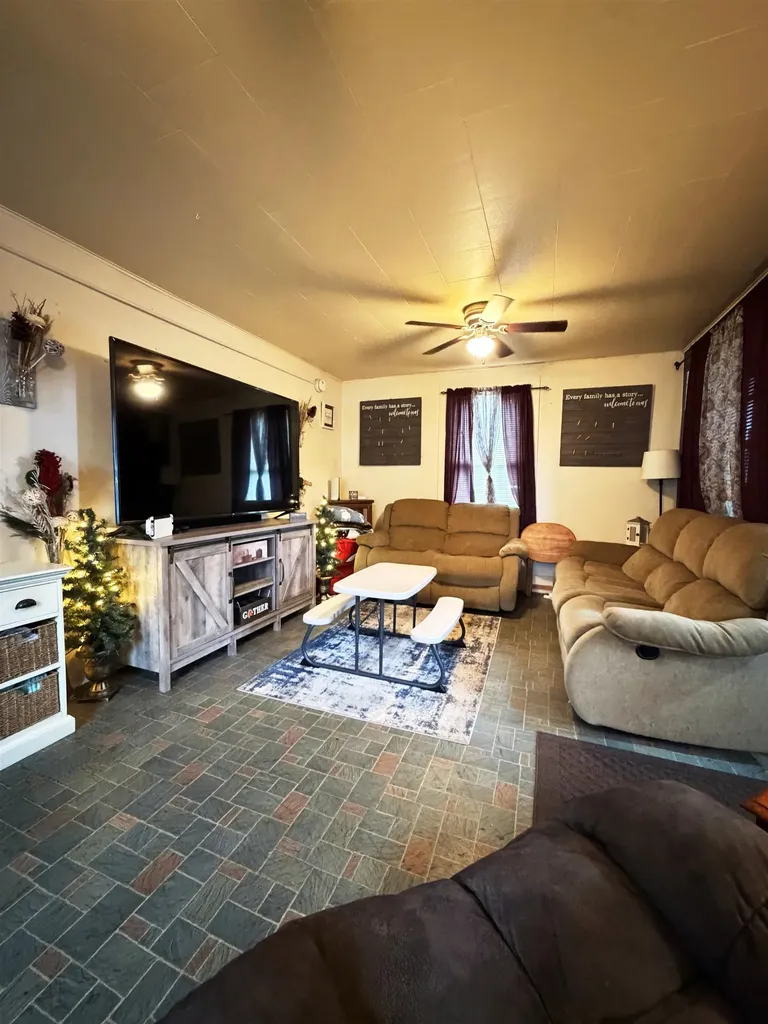 64 Washington Street Littleton NH 03561