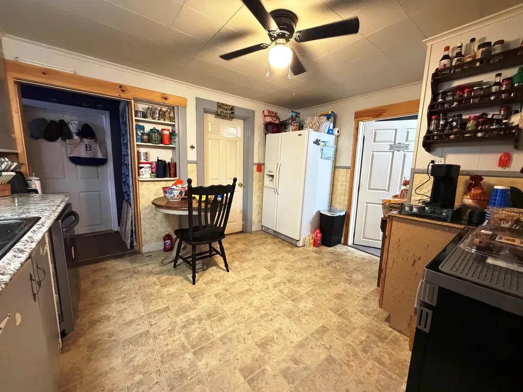 64 Washington Street Littleton NH 03561
