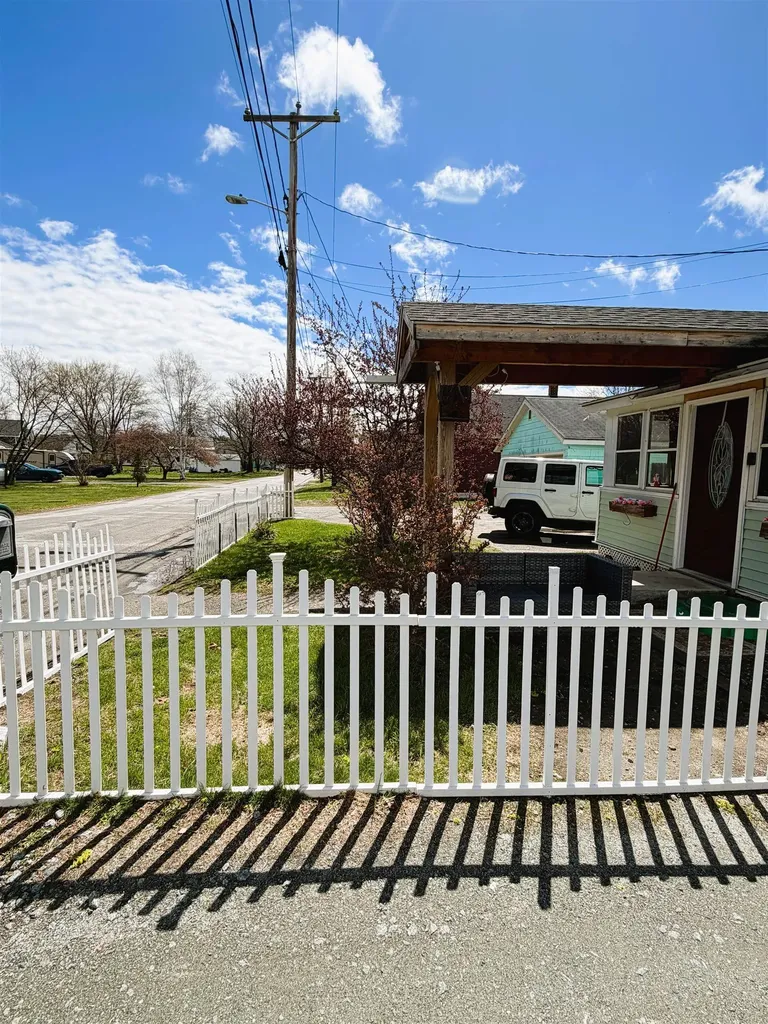 64 Washington Street Littleton NH 03561