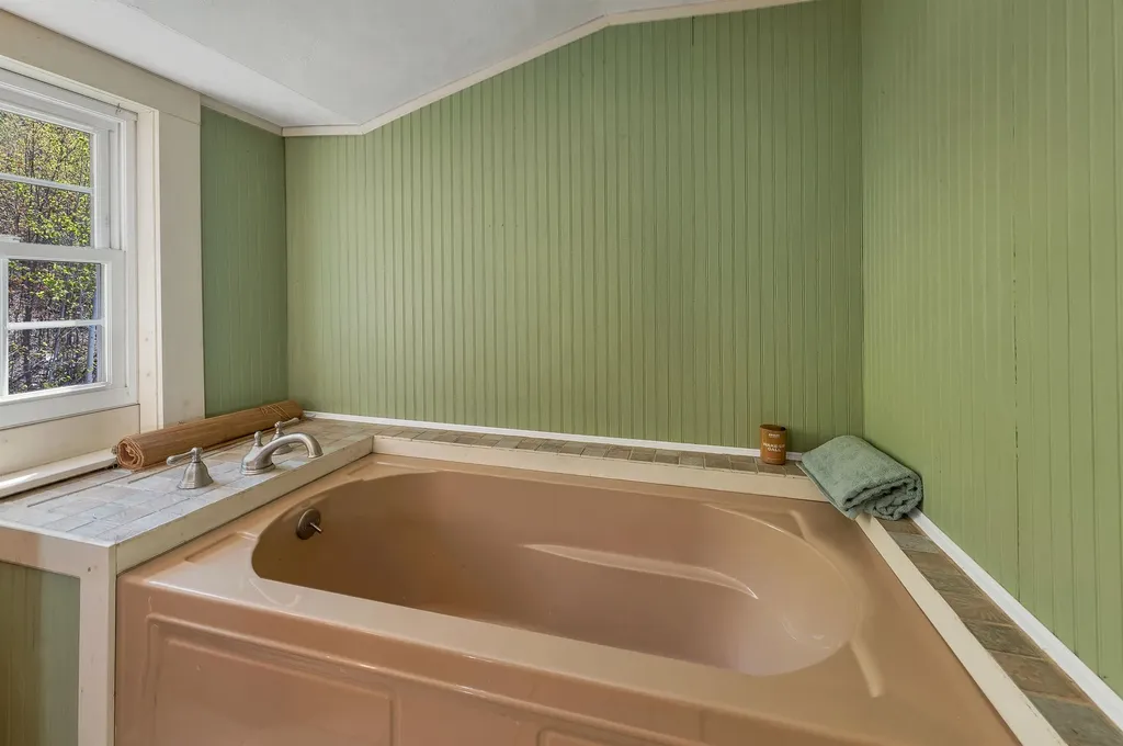 328 Prospect Street Franklin NH 03235
