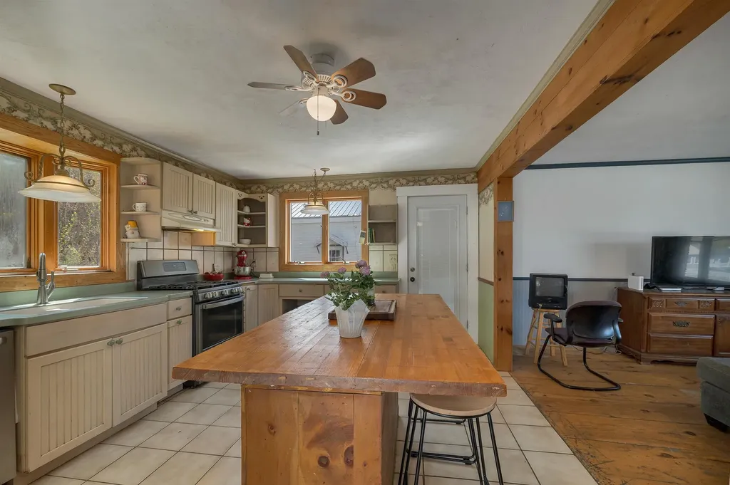 328 Prospect Street Franklin NH 03235