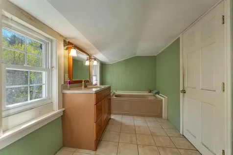 328 Prospect Street Franklin NH 03235