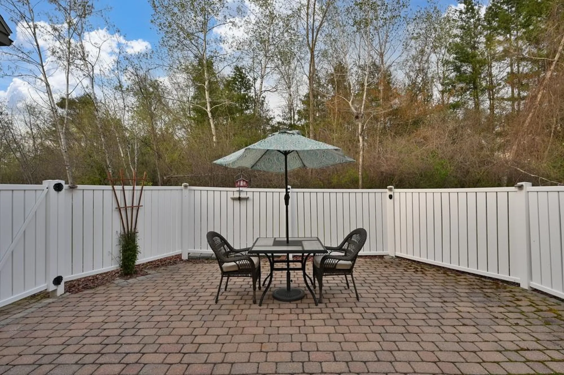 16 Hawkins Pond Lane Salem NH 03079