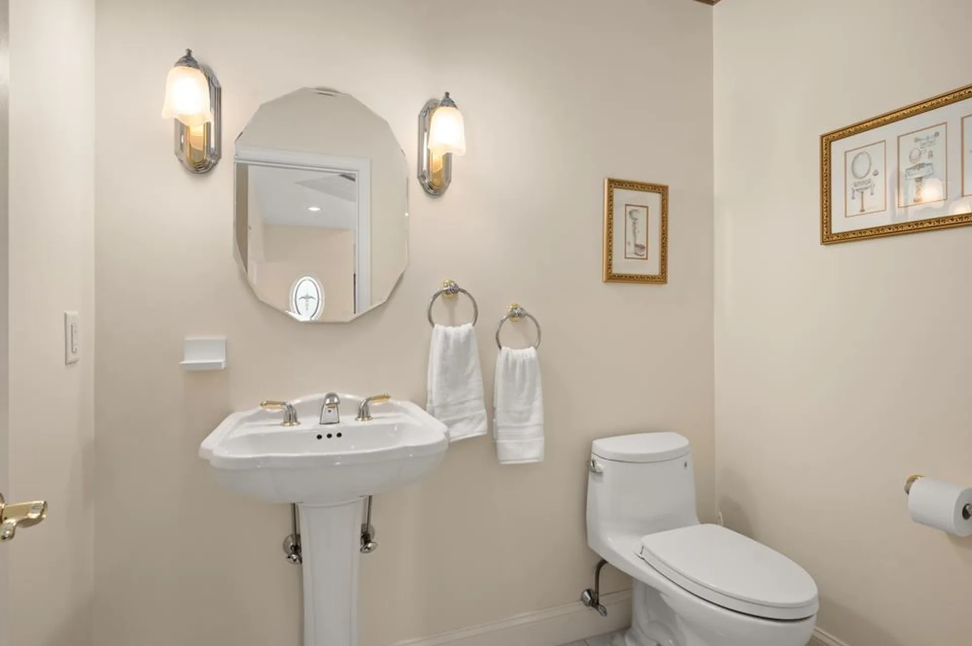 16 Hawkins Pond Lane Salem NH 03079