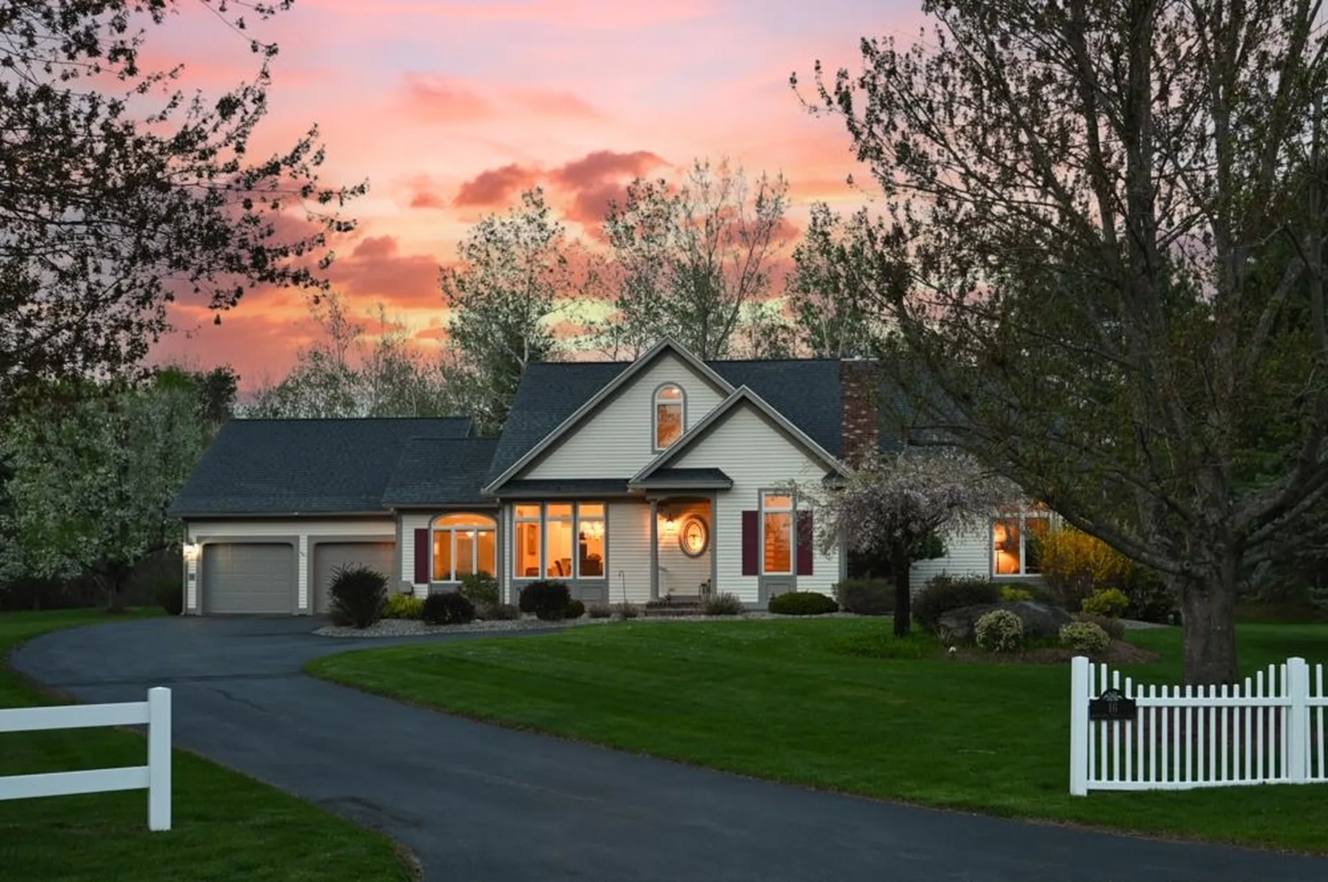 16 Hawkins Pond Lane Salem NH 03079