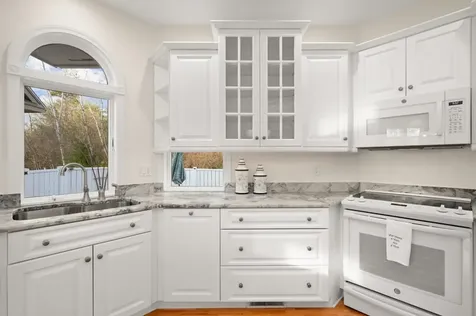 16 Hawkins Pond Lane Salem NH 03079