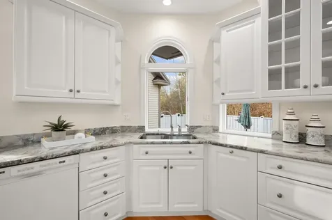 16 Hawkins Pond Lane Salem NH 03079