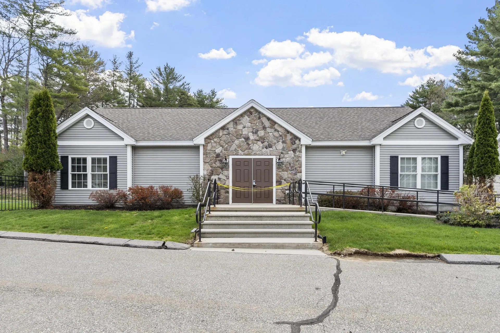 7 Torrey Pines Circle Plaistow NH 03865