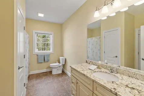 7 Torrey Pines Circle Plaistow NH 03865