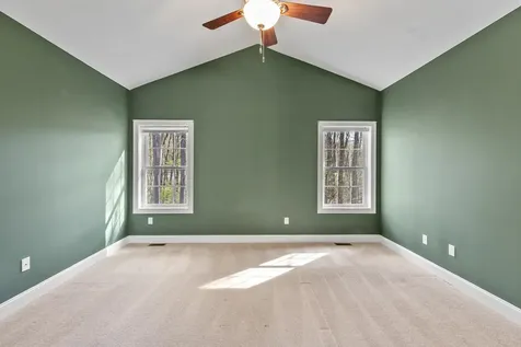 7 Torrey Pines Circle Plaistow NH 03865