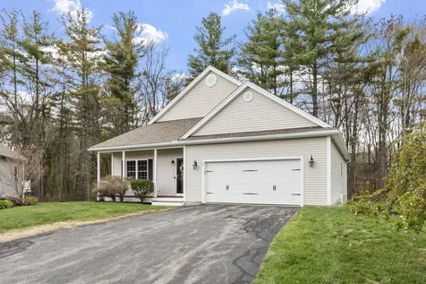 7 Torrey Pines Circle Plaistow NH 03865