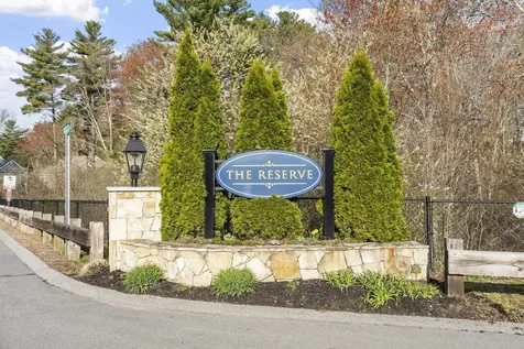 7 Torrey Pines Circle Plaistow NH 03865