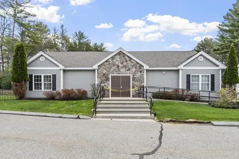 7 Torrey Pines Circle Plaistow NH 03865