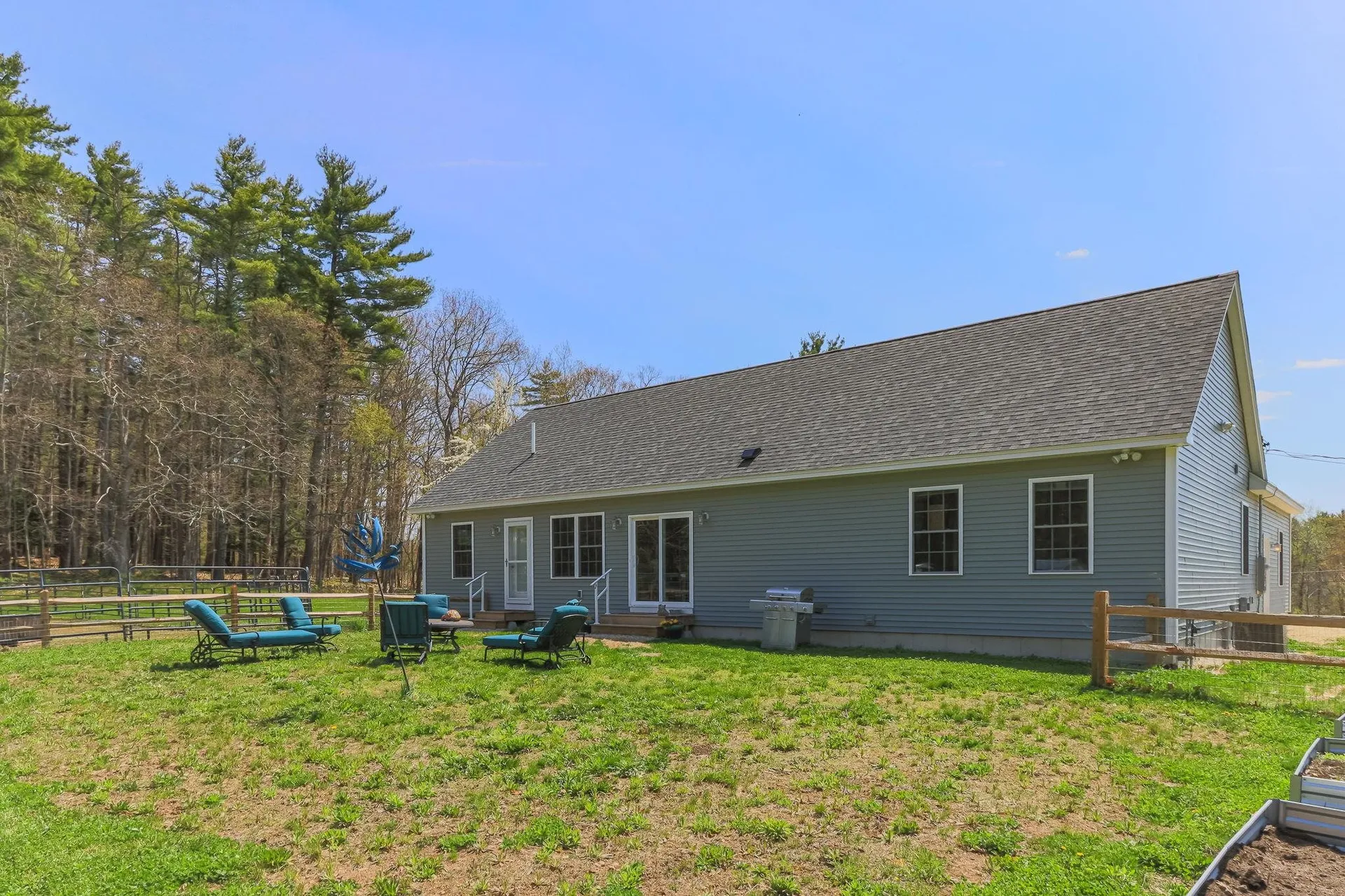 101 Mast Road Lee NH 03861
