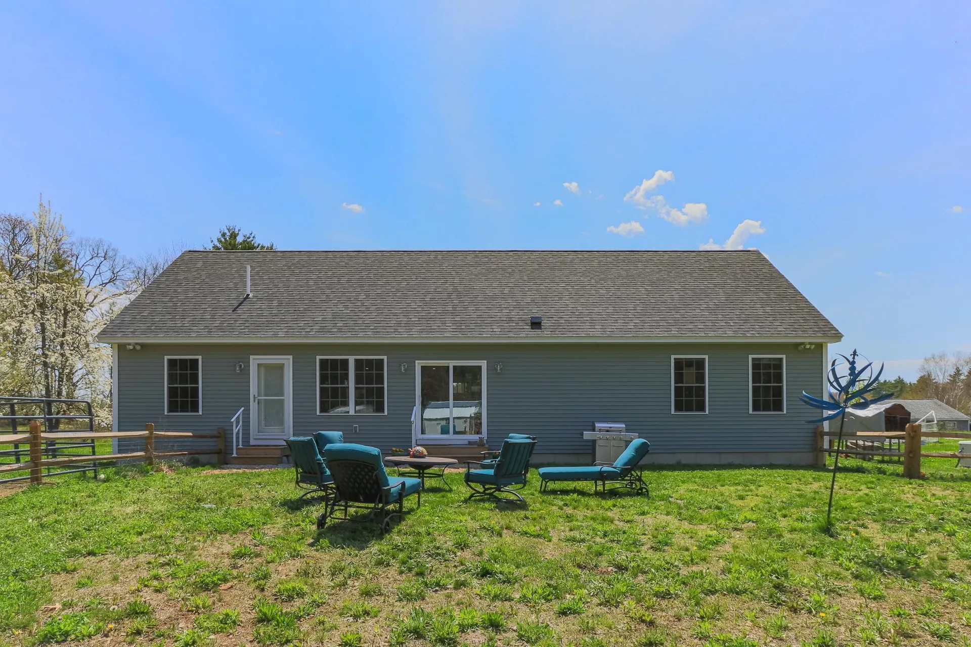 101 Mast Road Lee NH 03861