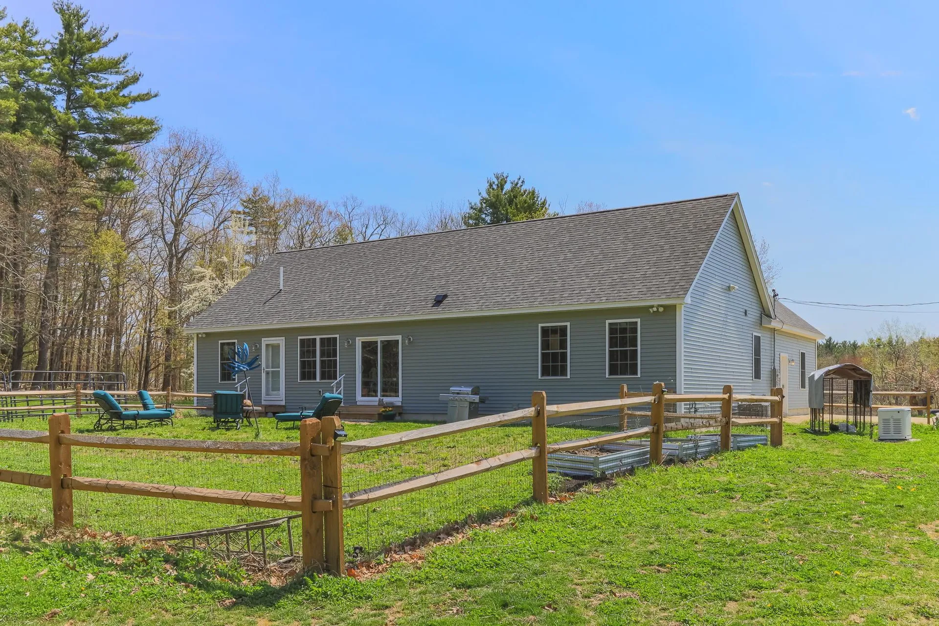 101 Mast Road Lee NH 03861