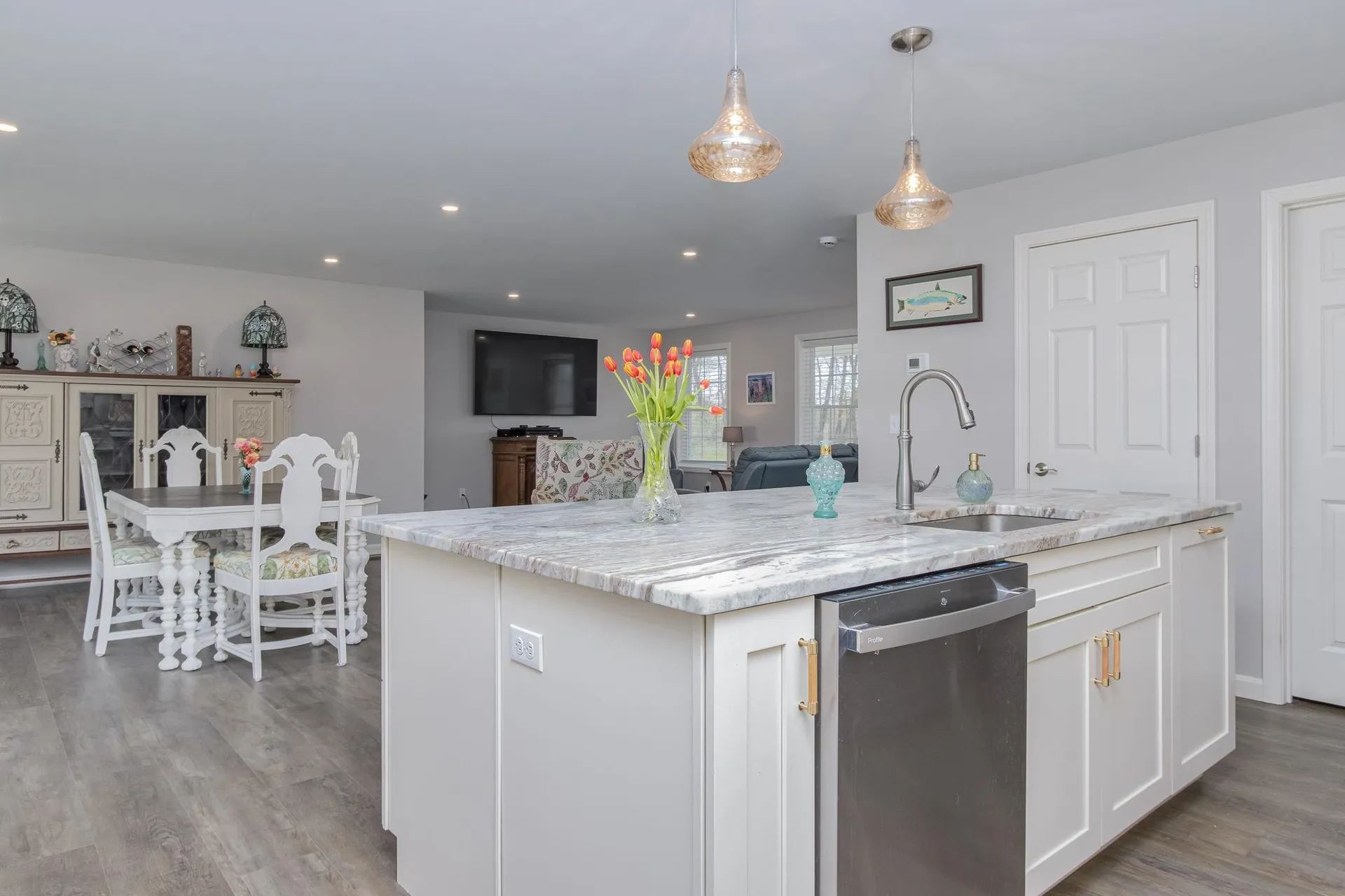 101 Mast Road Lee NH 03861