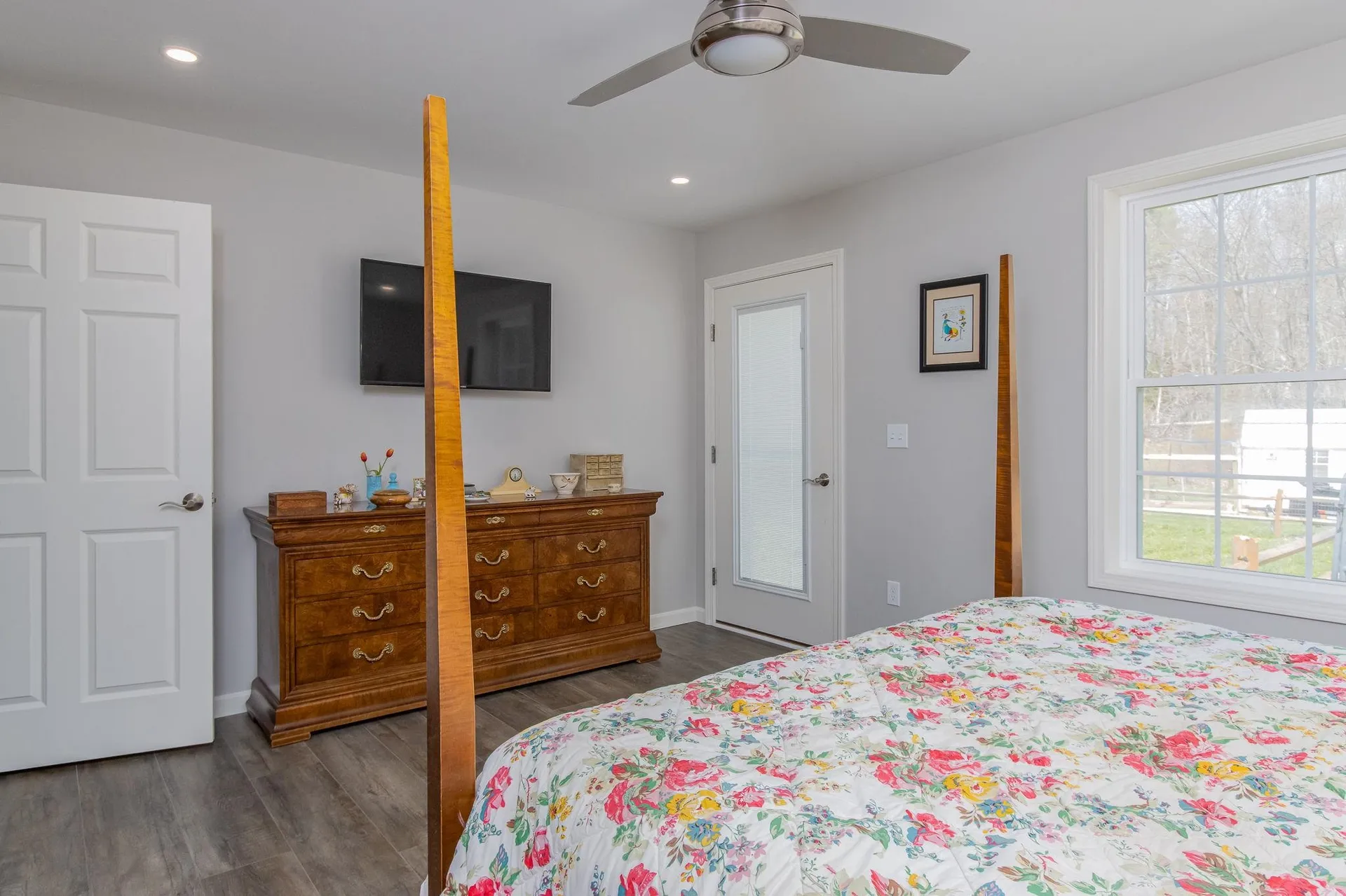 101 Mast Road Lee NH 03861