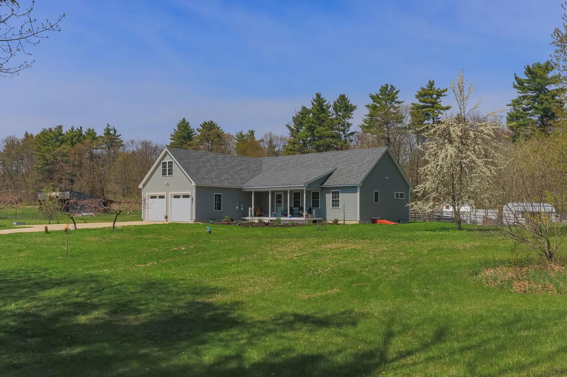 101 Mast Road Lee NH 03861