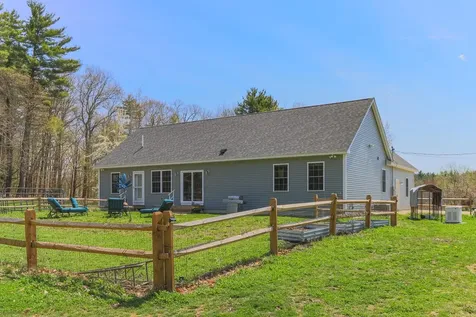 101 Mast Road Lee NH 03861