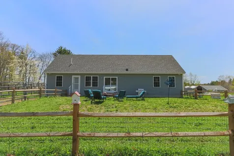 101 Mast Road Lee NH 03861