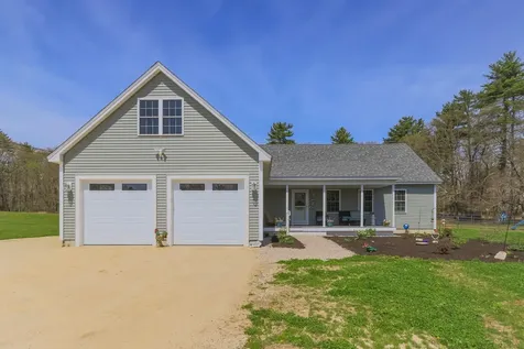 101 Mast Road Lee NH 03861