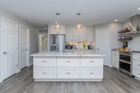 101 Mast Road Lee NH 03861