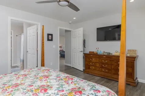 101 Mast Road Lee NH 03861