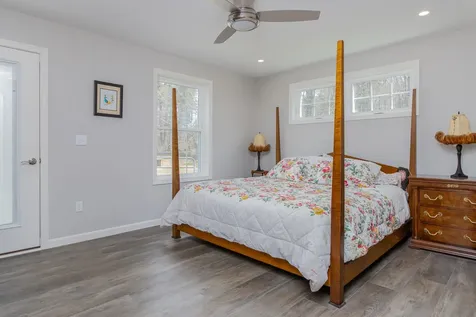 101 Mast Road Lee NH 03861